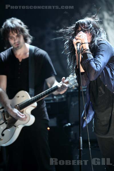 THE DEAD WEATHER - 2009-06-29 - PARIS - La Cigale - Alison Nicole Mosshart - Dean Anthony Fertita